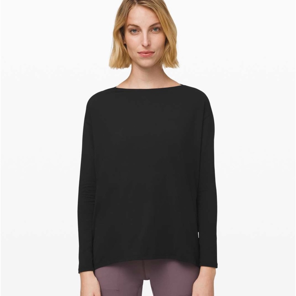 Lululemon Back in Action T Shirt Nulu, 14, Black